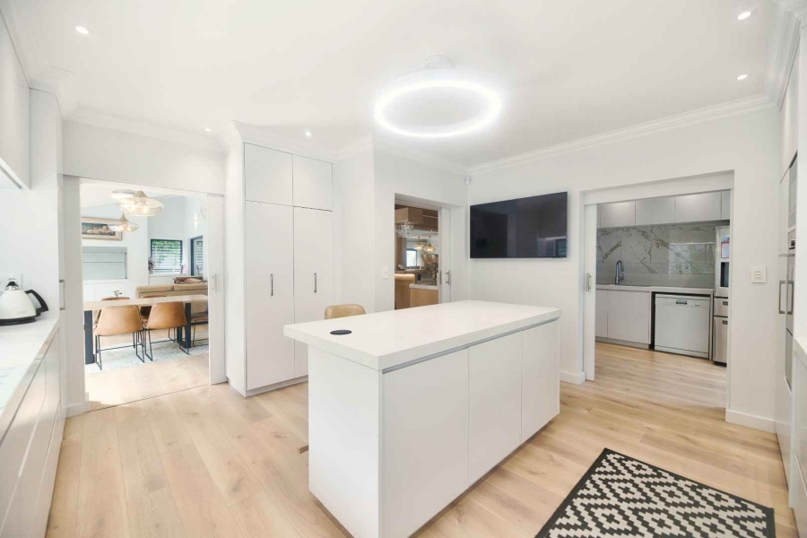 6 Bedroom Property for Sale in Hermanus Heights Western Cape